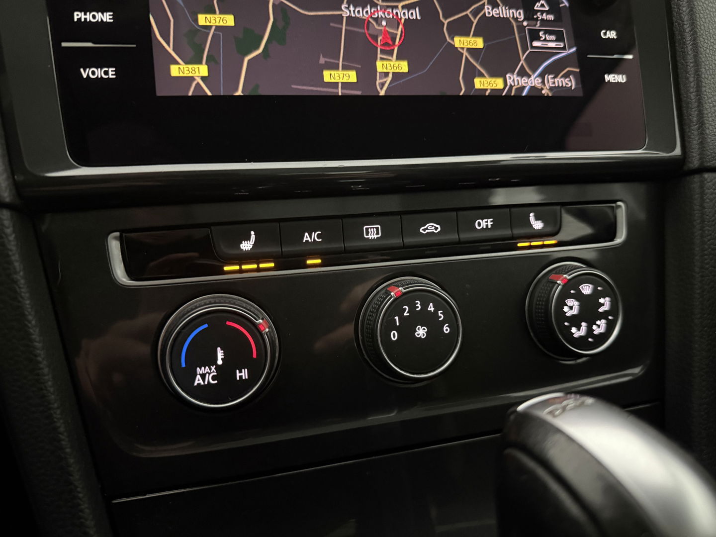 Volkswagen Golf 1.6 TDI Comfortline | Airco | Adap. Cruise | Carplay | Stoelverw. | Parkeersens. | Navi