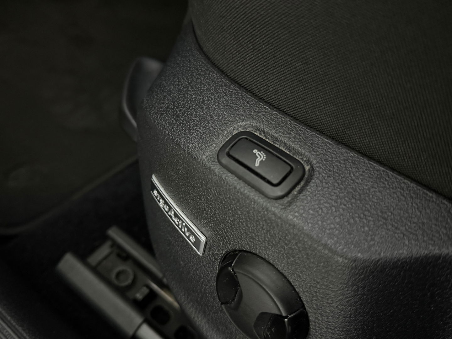 Volkswagen Golf 1.6 TDI Comfortline | Airco | Adap. Cruise | Carplay | Stoelverw. | Parkeersens. | Navi