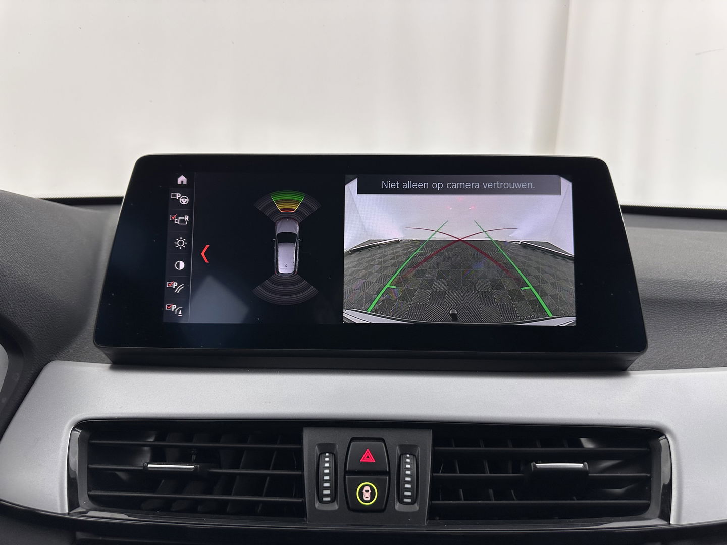 BMW X1 xDrive25e eDrive Edition ( Plug-In ) (INCL-BTW) *LEATHER | FULL-LED | HARMAN/KARDON | CAMERA | HEATED-COMFORTSEATS | NAVI-FULLMAP | ECC | KEYLESS |  PDC | CRUISE | DAB | TOWBAR | HEAD-UP | 17''ALU*