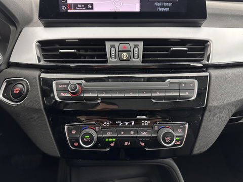 BMW X1 xDrive25e eDrive Edition ( Plug-In ) (INCL-BTW) *LEATHER | FULL-LED | HARMAN/KARDON | CAMERA | HEATED-COMFORTSEATS | NAVI-FULLMAP | ECC | KEYLESS |  PDC | CRUISE | DAB | TOWBAR | HEAD-UP | 17''ALU*