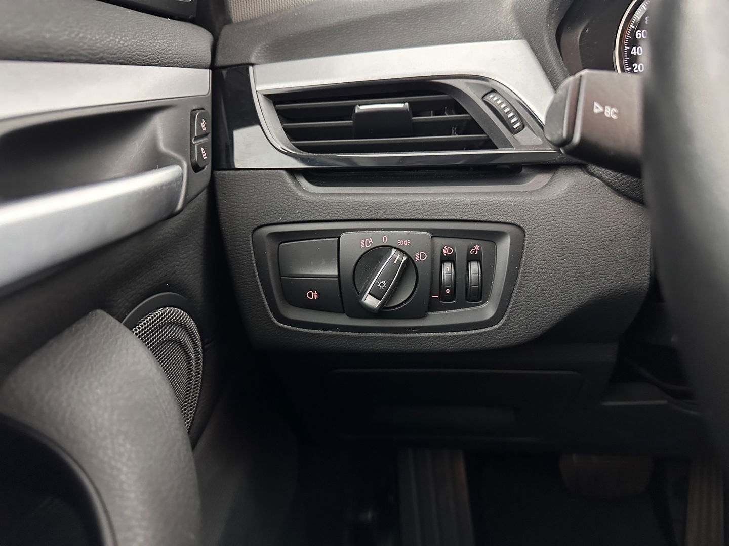 BMW X1 xDrive25e eDrive Edition ( Plug-In ) (INCL-BTW) *LEATHER | FULL-LED | HARMAN/KARDON | CAMERA | HEATED-COMFORTSEATS | NAVI-FULLMAP | ECC | KEYLESS |  PDC | CRUISE | DAB | TOWBAR | HEAD-UP | 17''ALU*