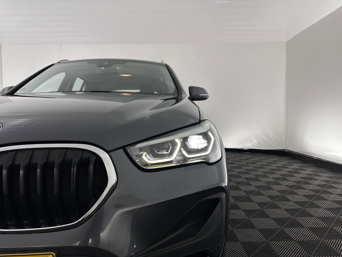 BMW X1 xDrive25e eDrive Edition ( Plug-In ) (INCL-BTW) *LEATHER | FULL-LED | HARMAN/KARDON | CAMERA | HEATED-COMFORTSEATS | NAVI-FULLMAP | ECC | KEYLESS |  PDC | CRUISE | DAB | TOWBAR | HEAD-UP | 17''ALU*