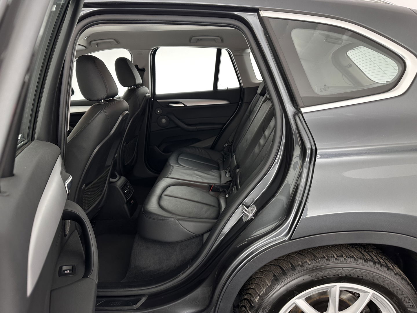 BMW X1 xDrive25e eDrive Edition ( Plug-In ) (INCL-BTW) *LEATHER | FULL-LED | HARMAN/KARDON | CAMERA | HEATED-COMFORTSEATS | NAVI-FULLMAP | ECC | KEYLESS |  PDC | CRUISE | DAB | TOWBAR | HEAD-UP | 17''ALU*