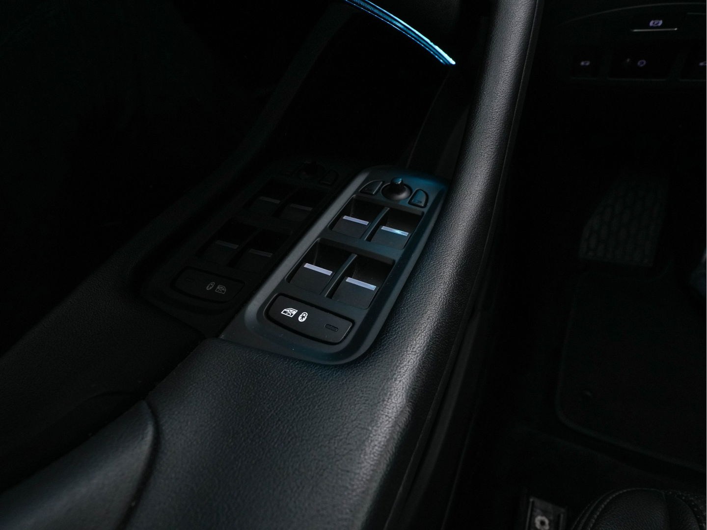 Jaguar I-PACE EV400 Business Edition S 90 kWh {SOH-89%} (INCL-BTW) *HEATPUMP | PANO | LEATHER | MERIDIAN-AUDIO | FULL-LED | HEATED/COOLED-COMFORTSEATS | DAB+ | CAMERA | DIGI-COCKPIT | NAVI-FULLMAP | ECC | KEYLESS | PDC | CCS-FASTLOADER | CRUISE |