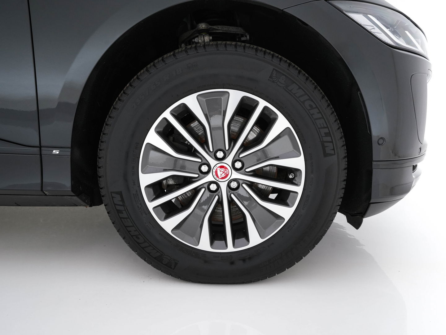 Jaguar I-PACE EV400 Business Edition S 90 kWh {SOH-89%} (INCL-BTW) *HEATPUMP | PANO | LEATHER | MERIDIAN-AUDIO | FULL-LED | HEATED/COOLED-COMFORTSEATS | DAB+ | CAMERA | DIGI-COCKPIT | NAVI-FULLMAP | ECC | KEYLESS | PDC | CCS-FASTLOADER | CRUISE |