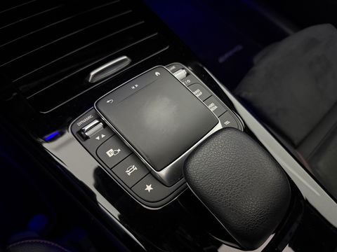 Mercedes-Benz A-Klasse 180 AMG | Pano | Sfeer | Virtual | Camera | Carplay | Cruise | Navi | NAP