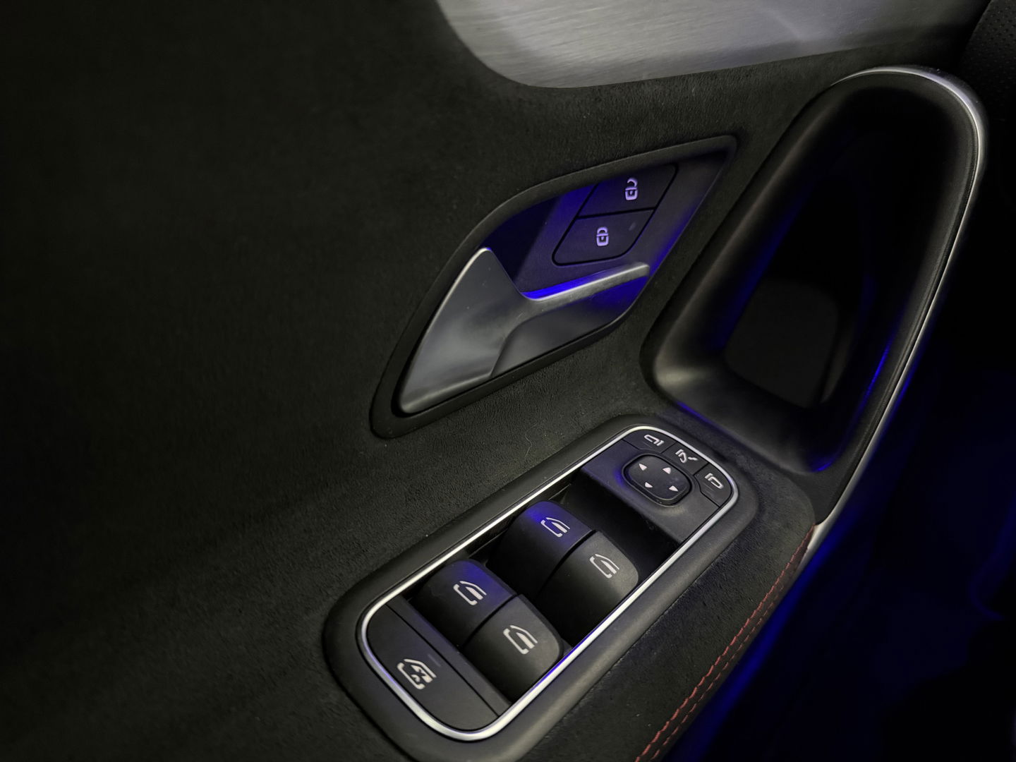 Mercedes-Benz A-Klasse 180 AMG | Pano | Sfeer | Virtual | Camera | Carplay | Cruise | Navi | NAP