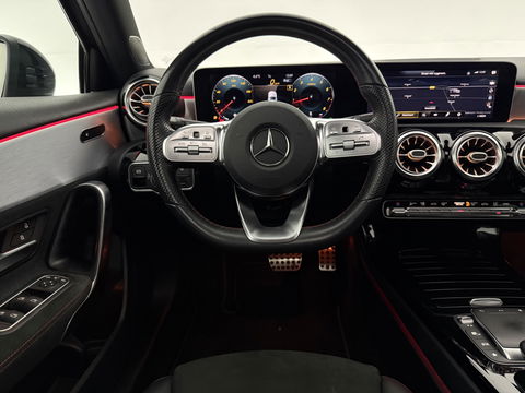 Mercedes-Benz A-Klasse 180 AMG | Pano | Sfeer | Virtual | Camera | Carplay | Cruise | Navi | NAP