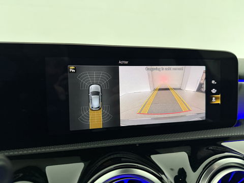 Mercedes-Benz A-Klasse 180 AMG | Pano | Sfeer | Virtual | Camera | Carplay | Cruise | Navi | NAP