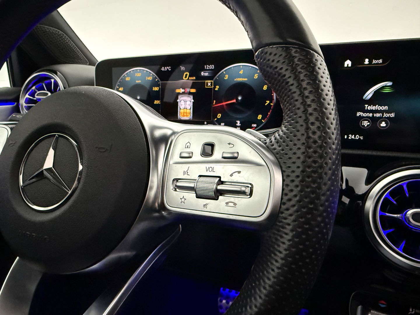 Mercedes-Benz A-Klasse 180 AMG | Pano | Sfeer | Virtual | Camera | Carplay | Cruise | Navi | NAP