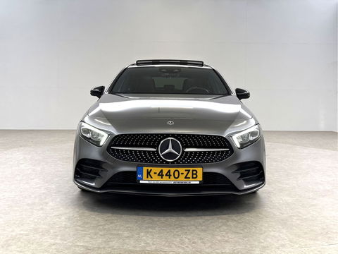 Mercedes-Benz A-Klasse 180 AMG | Pano | Sfeer | Virtual | Camera | Carplay | Cruise | Navi | NAP