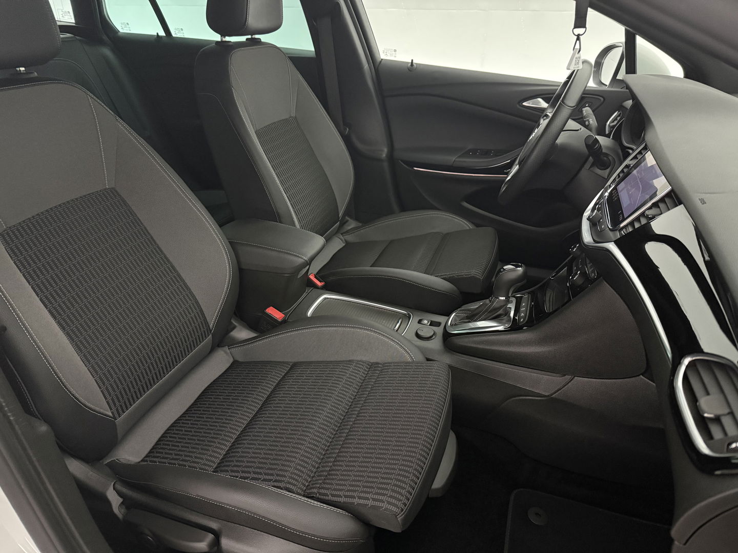 Opel Astra Sports Tourer 1.4 Elegance | Clima | Cruise | Camera | Carplay | Keyless | Navi | Parkeersens. | NAP