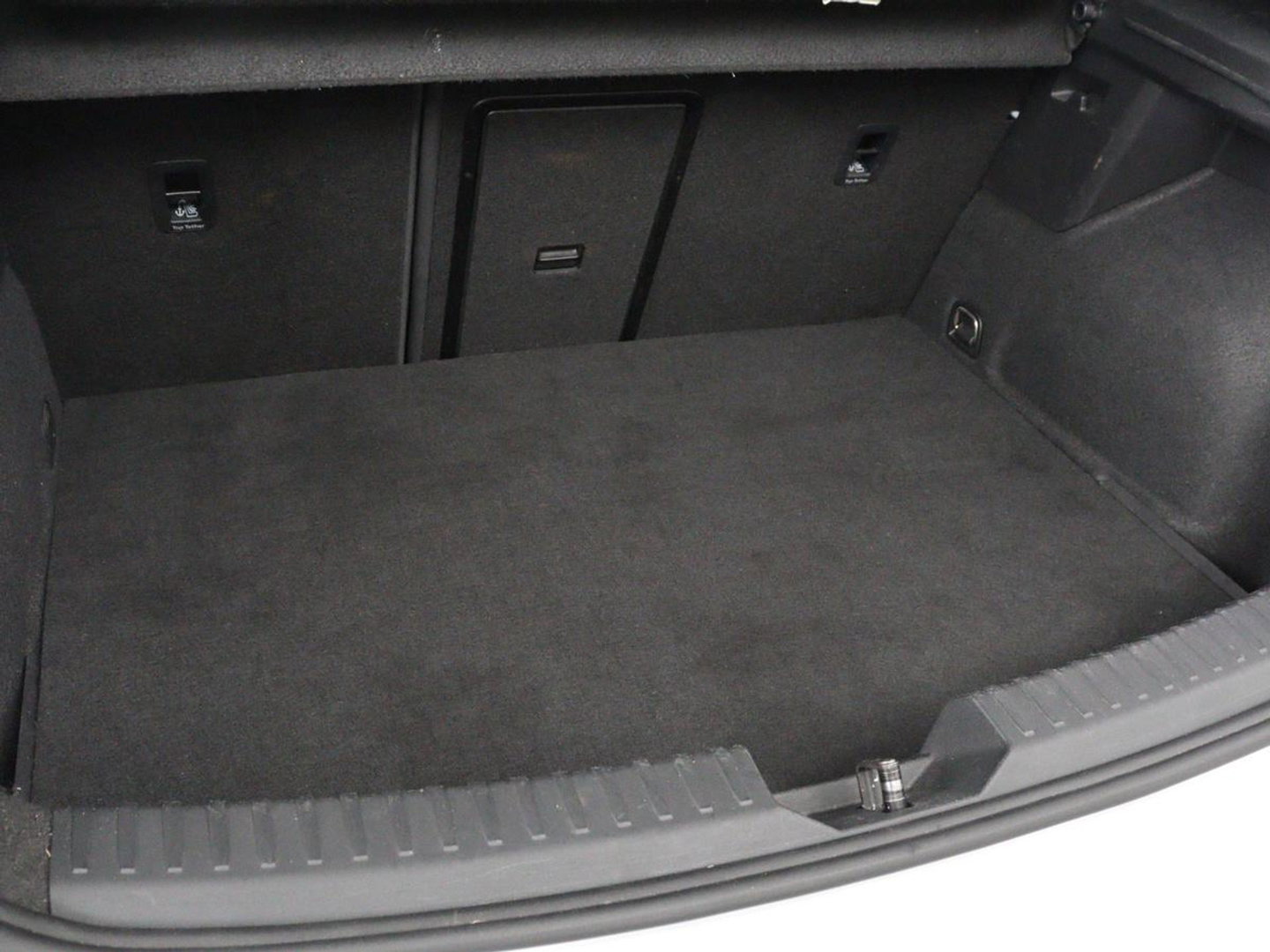 SEAT Leon 1.4 TSI eHybrid PHEV FR | Trekhaak | Adaptive cruise | Carplay | Sfeerverlichting | Navigatie | Side Assist | Parkeerhulp | Full LED | Bluetooth | PHEV | Plug In