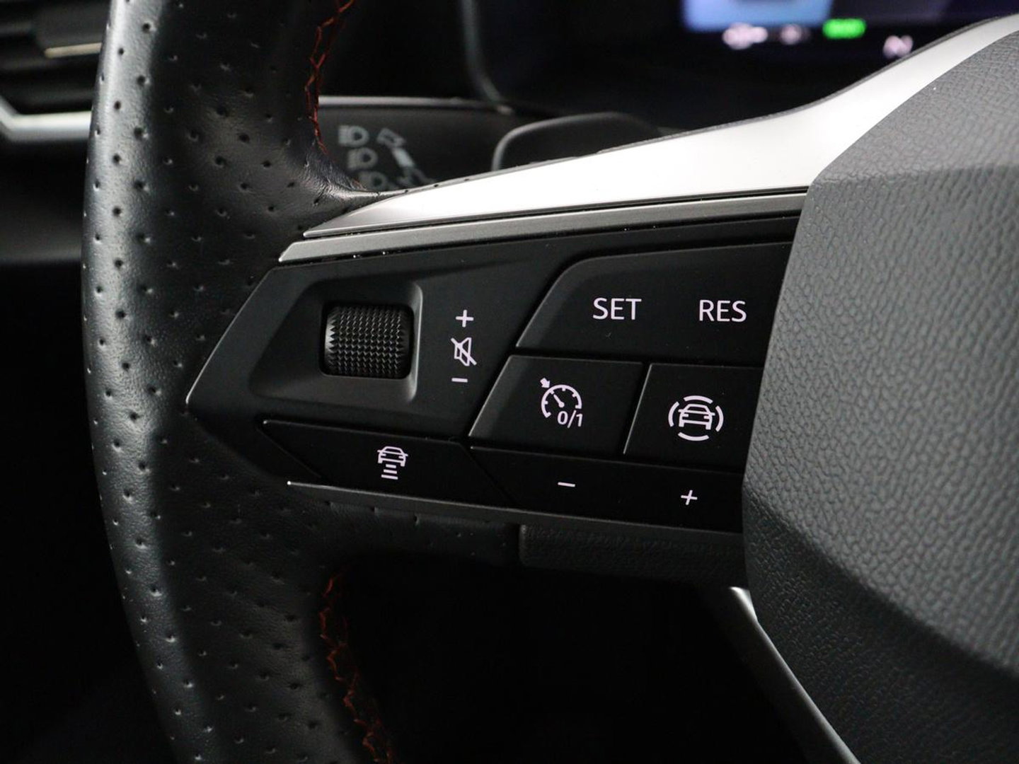 SEAT Leon 1.4 TSI eHybrid PHEV FR | Trekhaak | Adaptive cruise | Carplay | Sfeerverlichting | Navigatie | Side Assist | Parkeerhulp | Full LED | Bluetooth | PHEV | Plug In