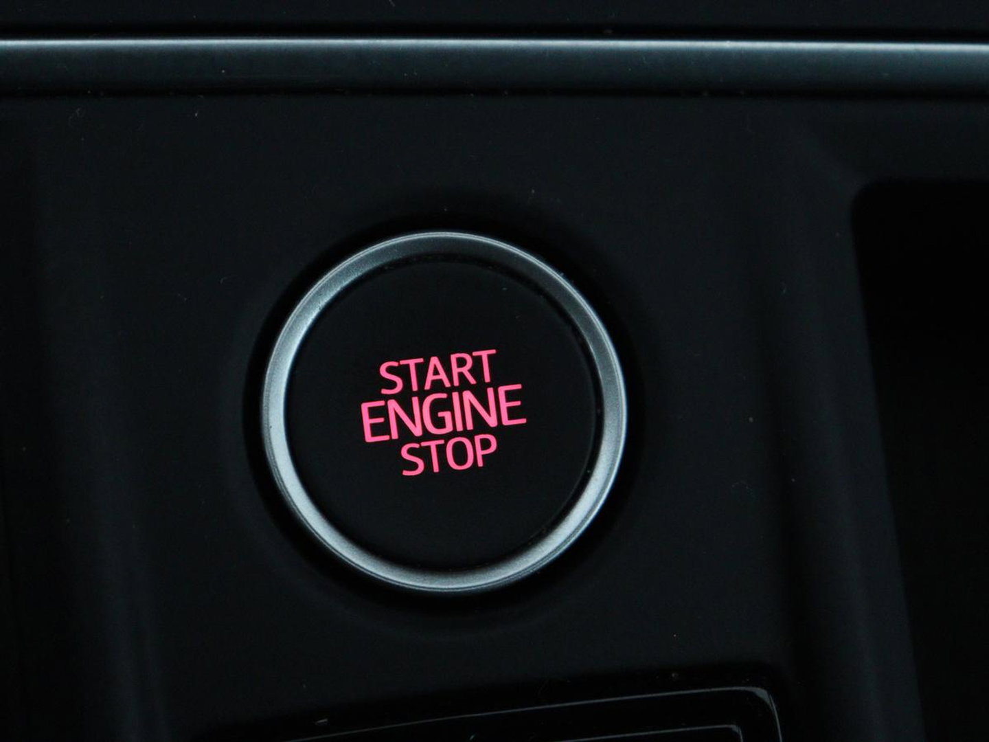 SEAT Leon 1.4 TSI eHybrid PHEV FR | Trekhaak | Adaptive cruise | Carplay | Sfeerverlichting | Navigatie | Side Assist | Parkeerhulp | Full LED | Bluetooth | PHEV | Plug In