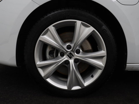 SEAT Leon 1.4 TSI eHybrid PHEV FR | Trekhaak | Adaptive cruise | Carplay | Sfeerverlichting | Navigatie | Side Assist | Parkeerhulp | Full LED | Bluetooth | PHEV | Plug In