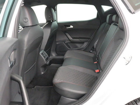 SEAT Leon 1.4 TSI eHybrid PHEV FR | Trekhaak | Adaptive cruise | Carplay | Sfeerverlichting | Navigatie | Side Assist | Parkeerhulp | Full LED | Bluetooth | PHEV | Plug In