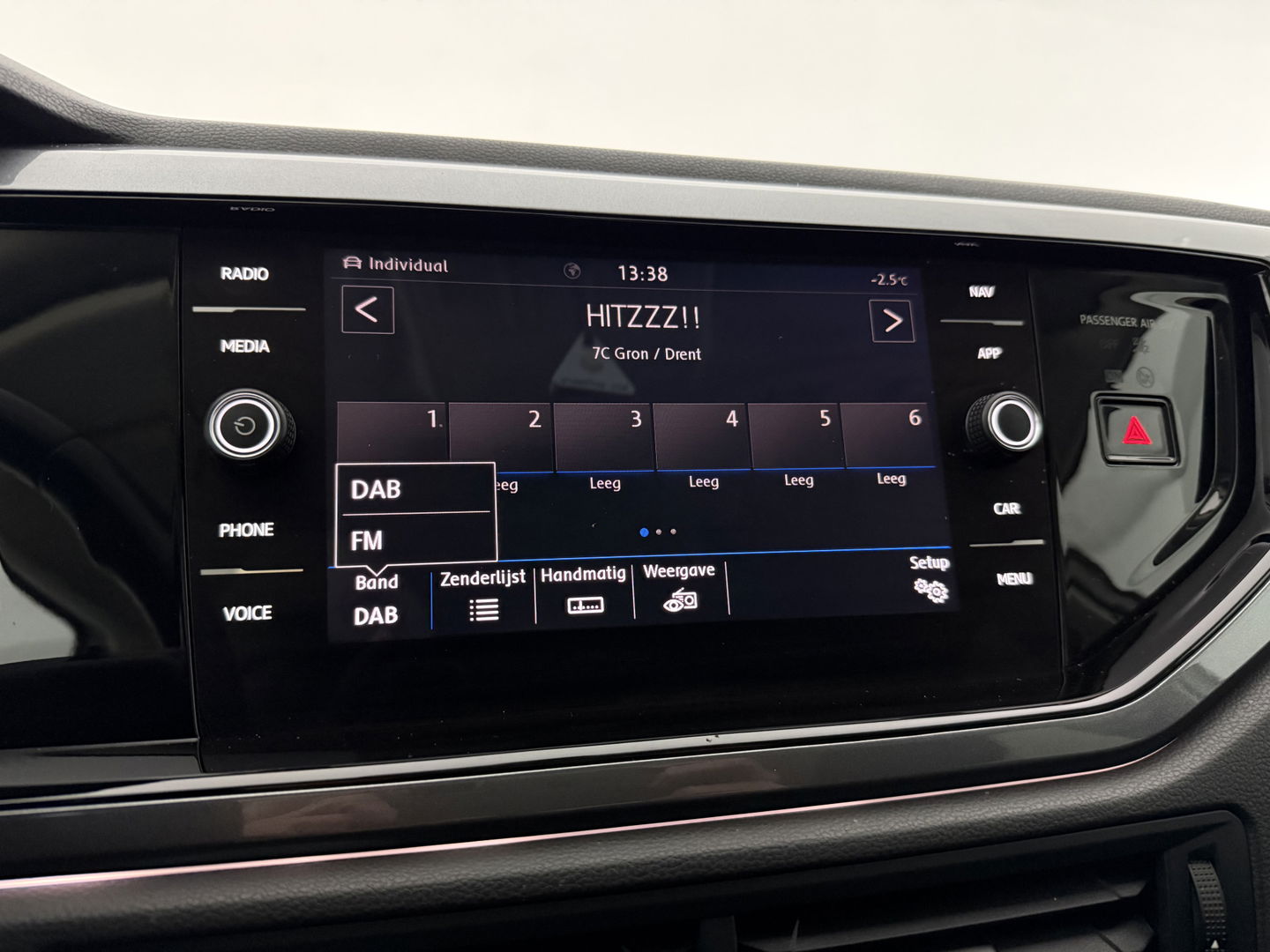 Volkswagen Polo 1.0 TSI R-Line | Beats | Virtual | Adap. Cruise | Carplay | Trekh. | Clima | Parkeersens. | NAP