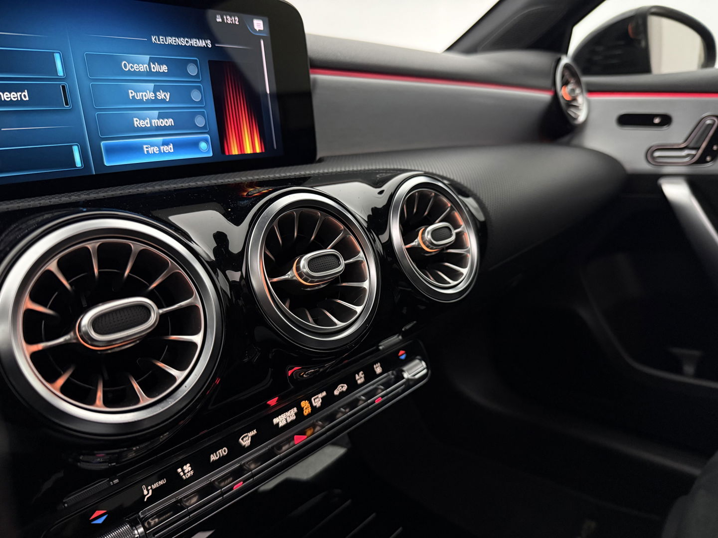 Mercedes-Benz A-Klasse 250 e AMG | SOH 96% | Pano | Burmester | Sfeer | Virtual | Memory | Camera | Keyless | Carplay