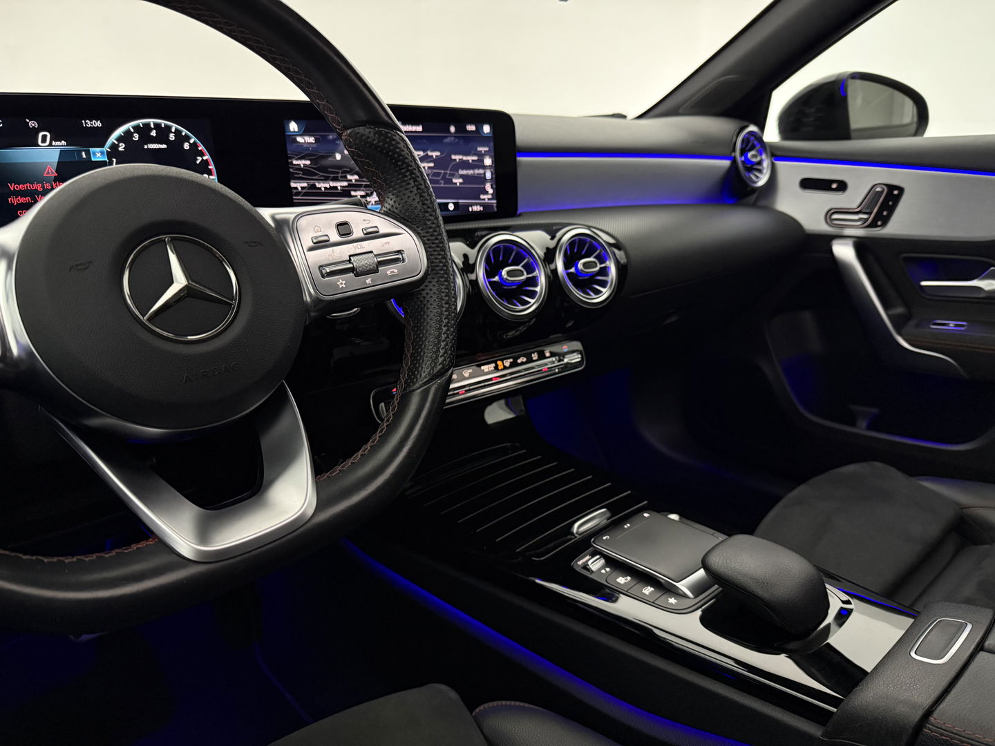 Mercedes-Benz A-Klasse 250 e AMG | SOH 96% | Pano | Burmester | Sfeer | Virtual | Memory | Camera | Keyless | Carplay