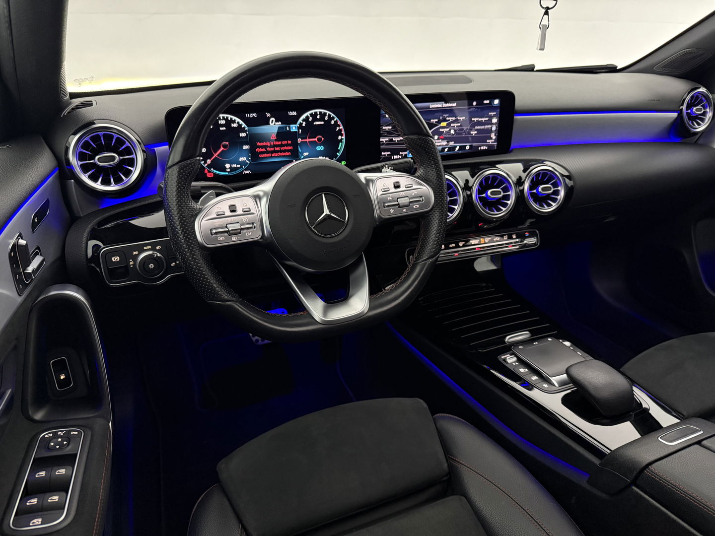 Mercedes-Benz A-Klasse 250 e AMG | SOH 96% | Pano | Burmester | Sfeer | Virtual | Memory | Camera | Keyless | Carplay