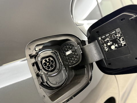 Mercedes-Benz A-Klasse 250 e AMG | SOH 96% | Pano | Burmester | Sfeer | Virtual | Memory | Camera | Keyless | Carplay