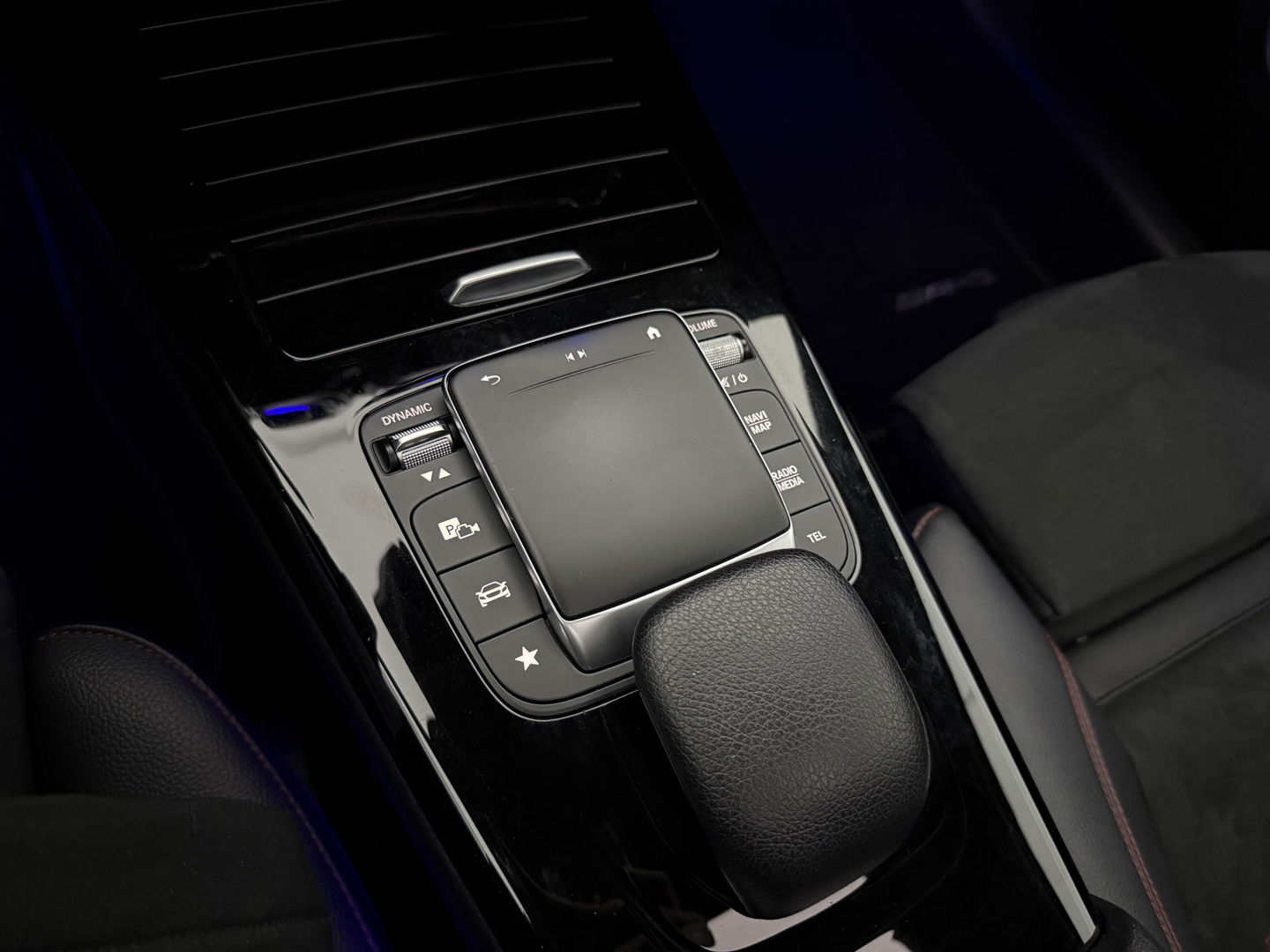 Mercedes-Benz A-Klasse 250 e AMG | SOH 96% | Pano | Burmester | Sfeer | Virtual | Memory | Camera | Keyless | Carplay