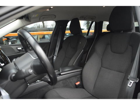Volvo V60 B3 Business Pro | Pilot-Assist | Apple Carplay | Bluetooth | BLIS |