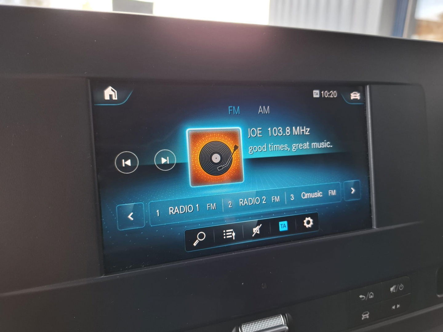 Mercedes-Benz Sprinter 311 CDI GB L2 FWD Functional 3.5T / AIRCO / CAMERA / 3 ZITS / DEALER ONDERHOUDEN / NAVI