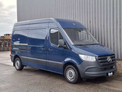 Mercedes-Benz Sprinter 311 CDI GB L2 FWD Functional 3.5T / AIRCO / CAMERA / 3 ZITS / DEALER ONDERHOUDEN / NAVI