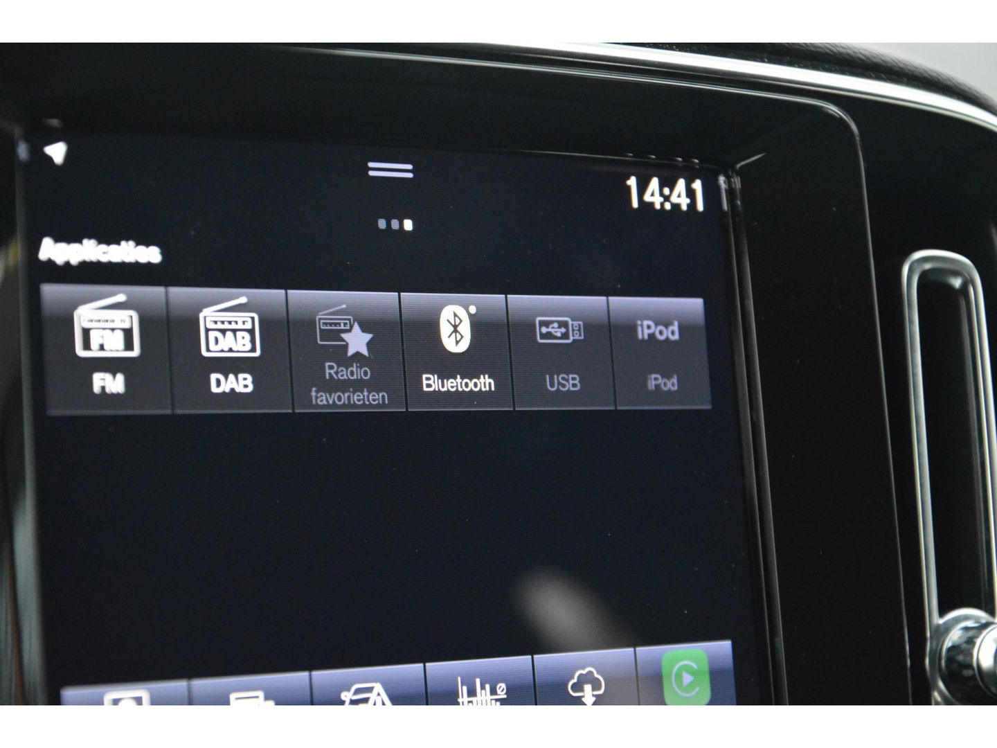 Volvo XC40 T4 Recharge Plus Dark | Stoel + Stuur verwarming | Trekhaak | Adapative Cruise | Harman/Kardon | BLIS |