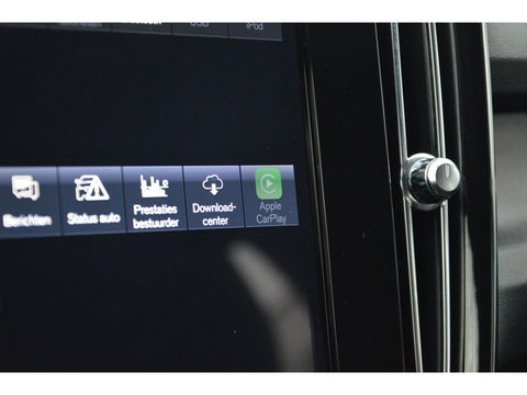 Volvo XC40 T4 Recharge Plus Dark | Stoel + Stuur verwarming | Trekhaak | Adapative Cruise | Harman/Kardon | BLIS |