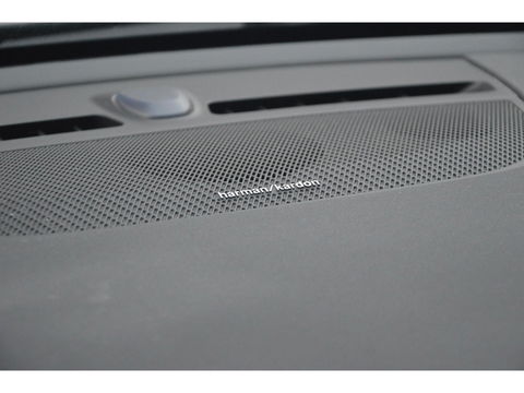 Volvo XC40 T4 Recharge Plus Dark | Stoel + Stuur verwarming | Trekhaak | Adapative Cruise | Harman/Kardon | BLIS |