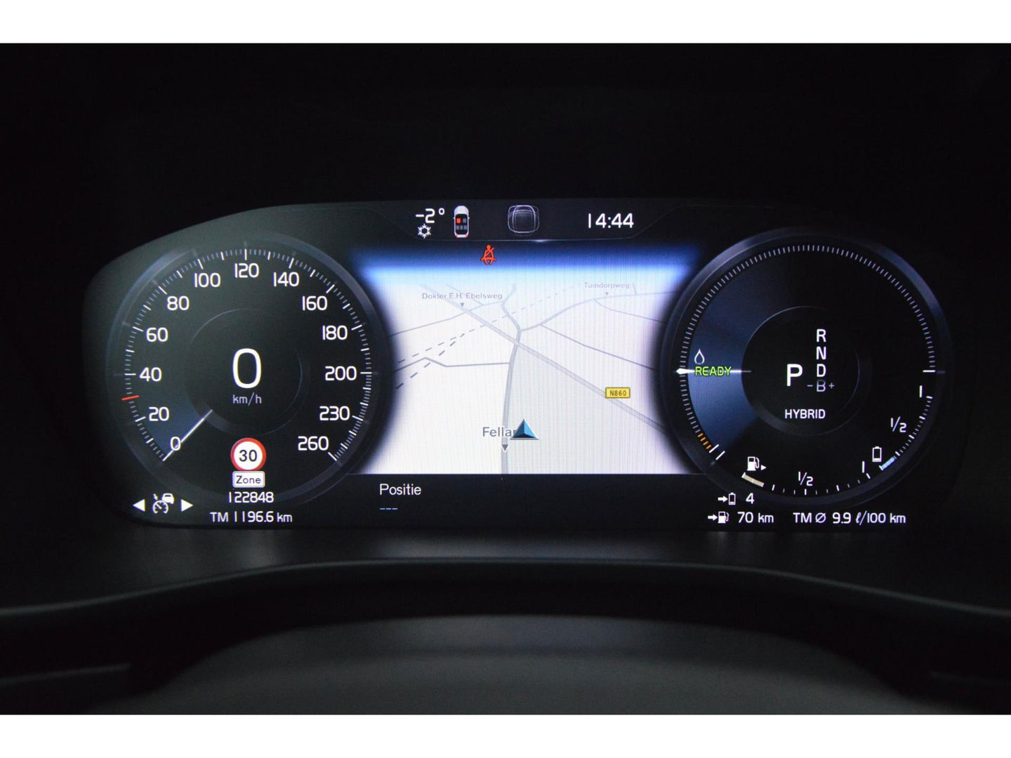 Volvo XC40 T4 Recharge Plus Dark | Stoel + Stuur verwarming | Trekhaak | Adapative Cruise | Harman/Kardon | BLIS |