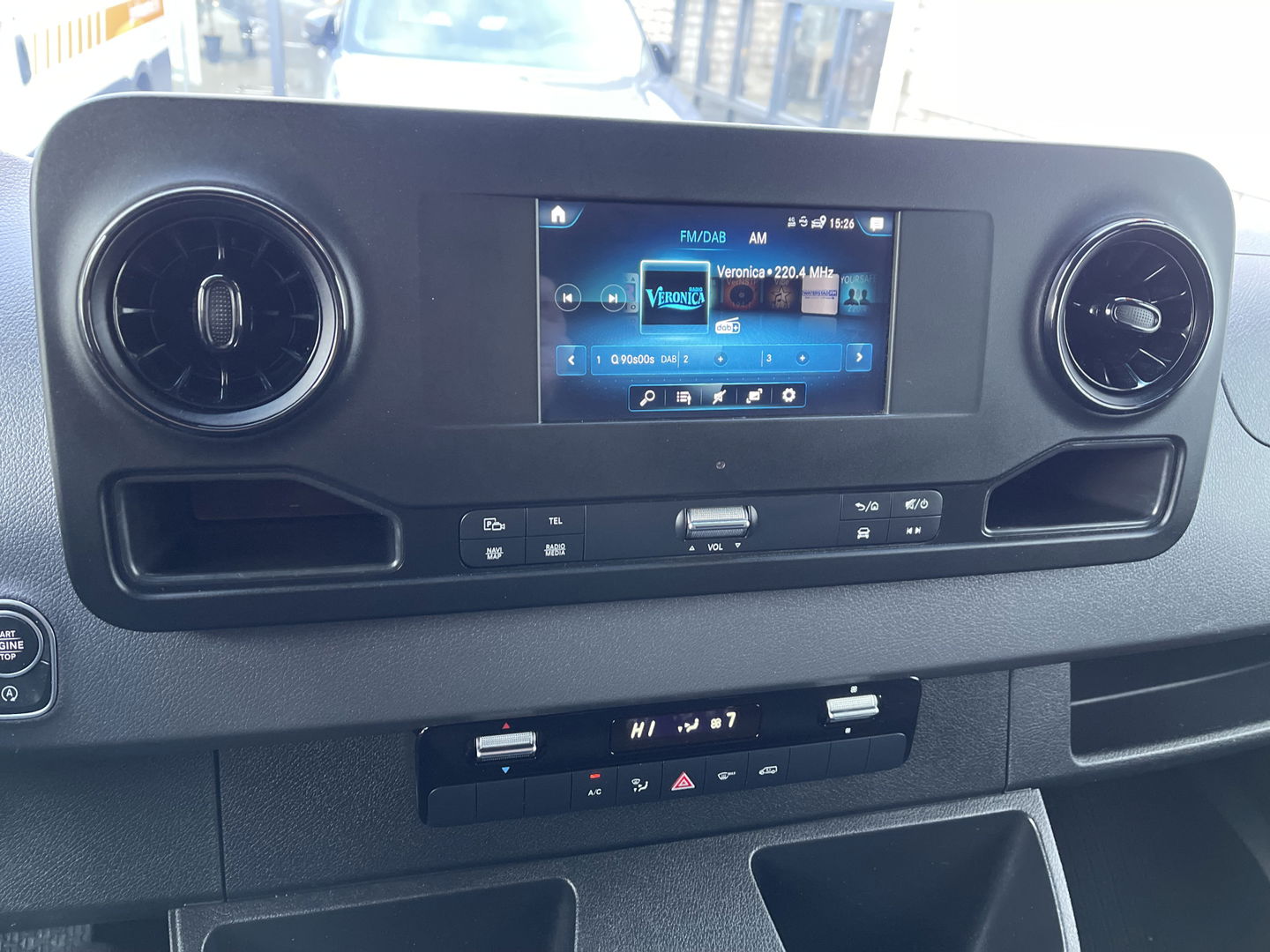 Mercedes-Benz Sprinter 315 1.9 CDI automaat L2H1 RWD / trekhaak 3500 kg ! / vaste prijs rijklaar € 37.950 ex btw / lease vanaf € 619 / cruise en climate control / imperial / navigatie / achteruit rijcamera