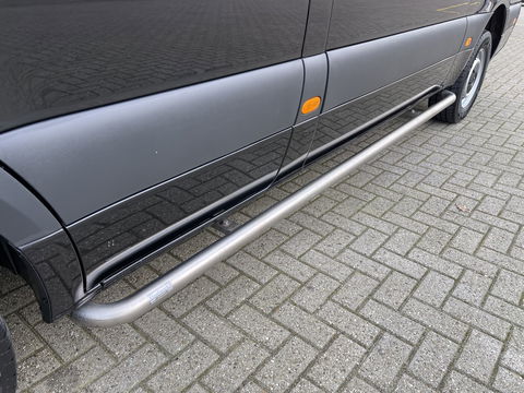 Mercedes-Benz Sprinter 315 1.9 CDI automaat L2H1 RWD / trekhaak 3500 kg ! / vaste prijs rijklaar € 37.950 ex btw / lease vanaf € 619 / cruise en climate control / imperial / navigatie / achteruit rijcamera