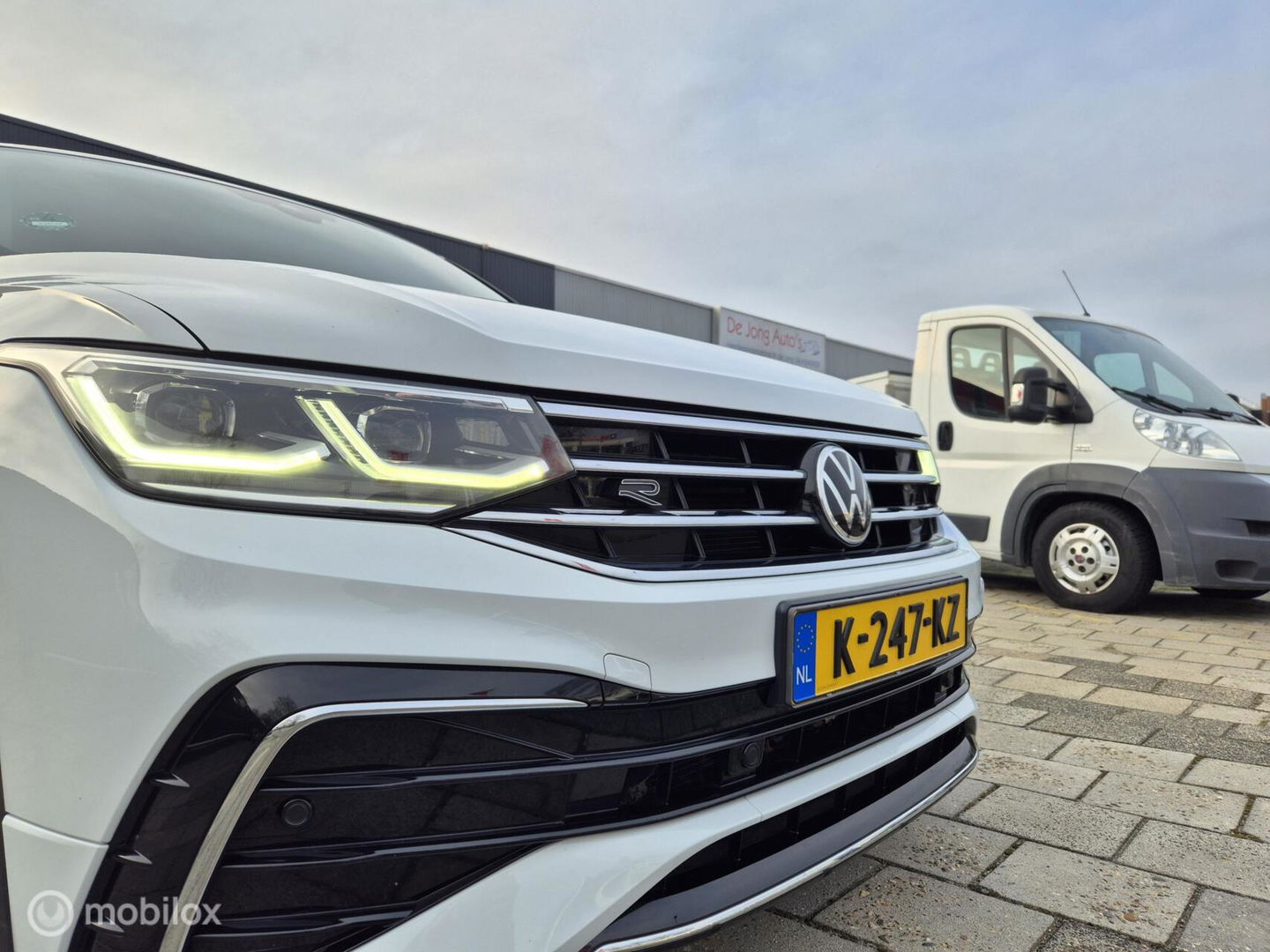 Volkswagen Tiguan 1.5 TSI R-Line, Trekhaak, Dealer onderhoud