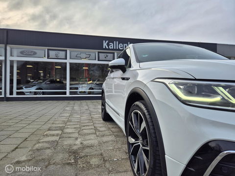 Volkswagen Tiguan 1.5 TSI R-Line, Trekhaak, Dealer onderhoud