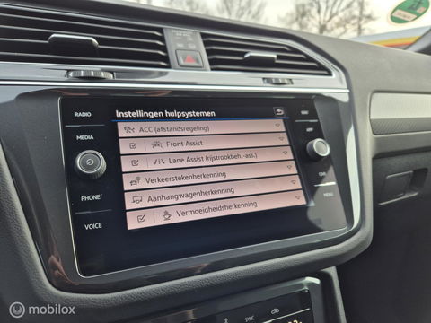 Volkswagen Tiguan 1.5 TSI R-Line, Trekhaak, Dealer onderhoud