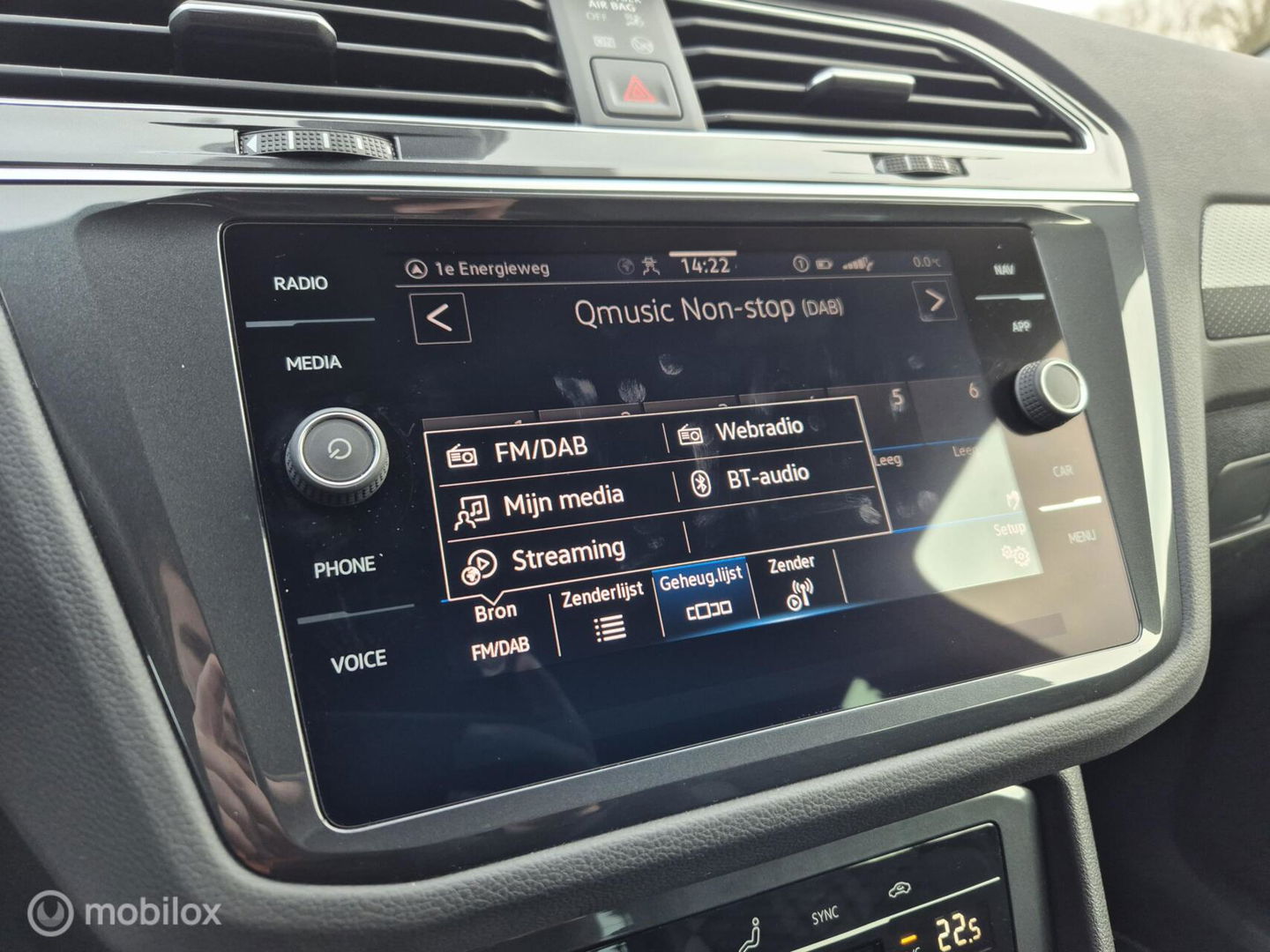 Volkswagen Tiguan 1.5 TSI R-Line, Trekhaak, Dealer onderhoud