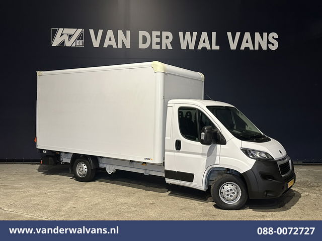 Peugeot Boxer - 2.2 BlueHDi 141pk Bakwagen Laadklep Euro6 Airco | Cruisecontrol | 1085kg laadvermogen Bijrijdersbank.