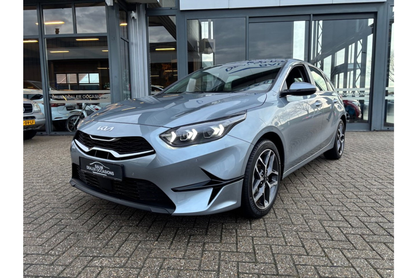 Kia Ceed 1.5 T-GDI AUTOMAAT DYNAMICLINE NAVI PDC WINTERPACK.