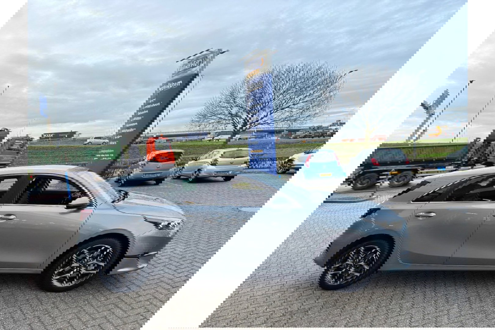 Kia Ceed 1.5 T-GDI AUTOMAAT DYNAMICLINE NAVI PDC WINTERPACK.