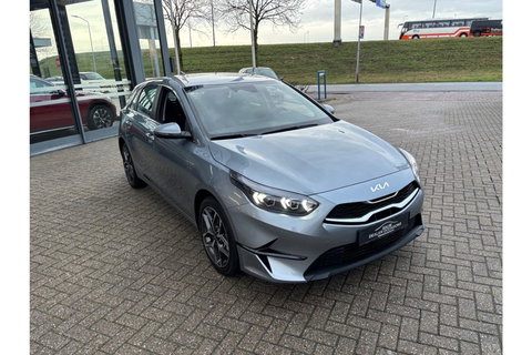 Kia Ceed 1.5 T-GDI AUTOMAAT DYNAMICLINE NAVI PDC WINTERPACK.