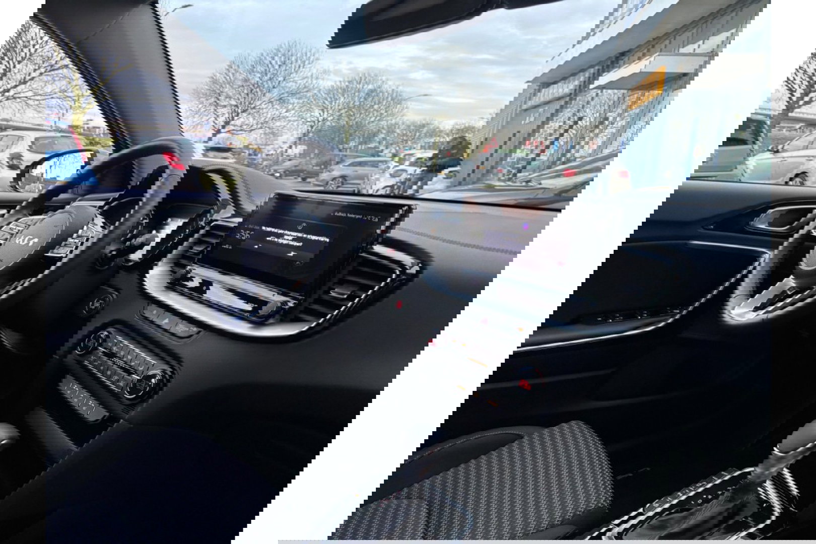 Kia Ceed 1.5 T-GDI AUTOMAAT DYNAMICLINE NAVI PDC WINTERPACK.