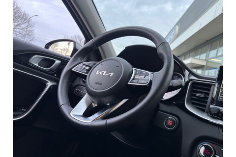 Kia Ceed 1.5 T-GDI AUTOMAAT DYNAMICLINE NAVI PDC WINTERPACK.
