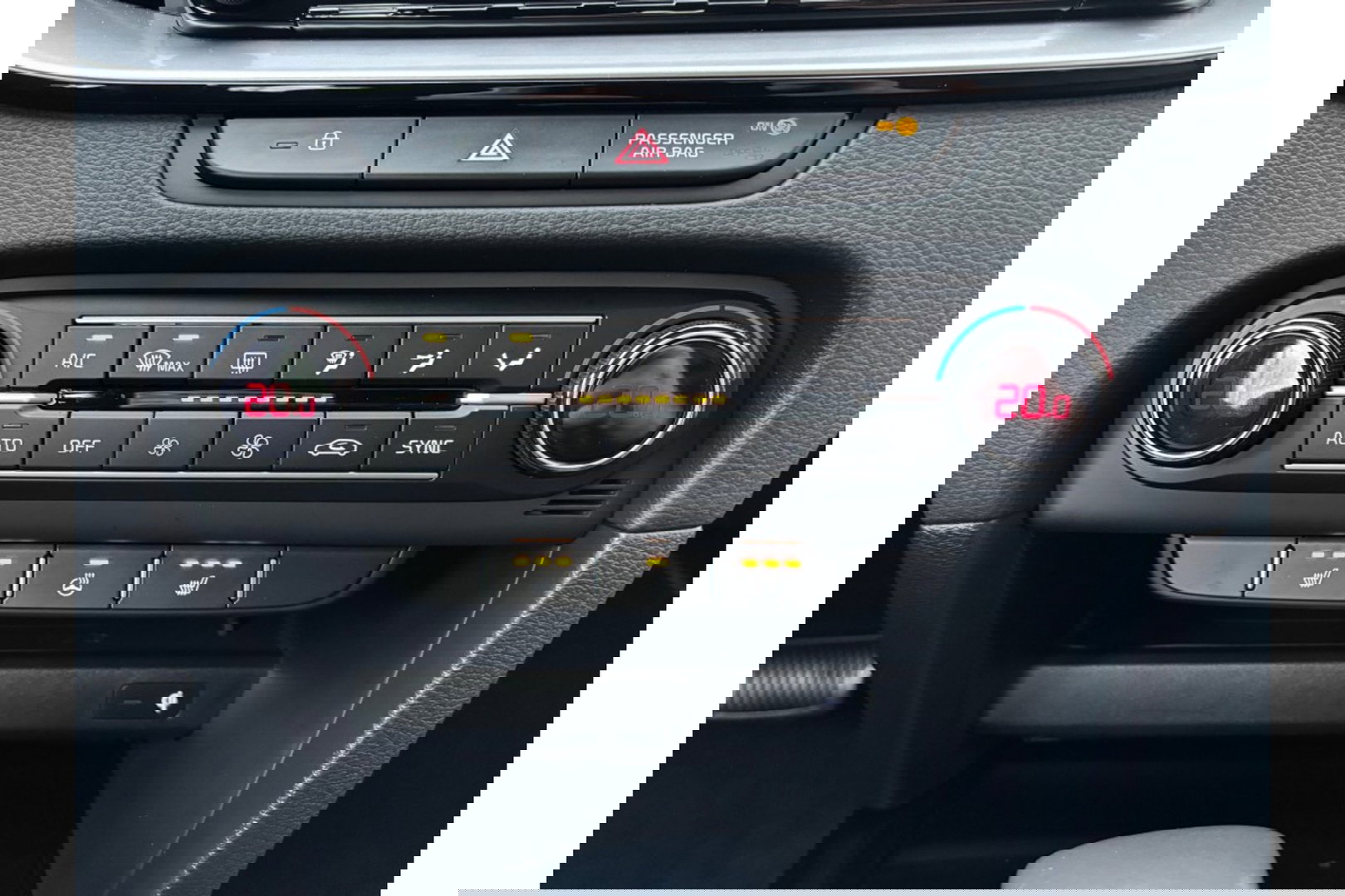 Kia Ceed 1.5 T-GDI AUTOMAAT DYNAMICLINE NAVI PDC WINTERPACK.