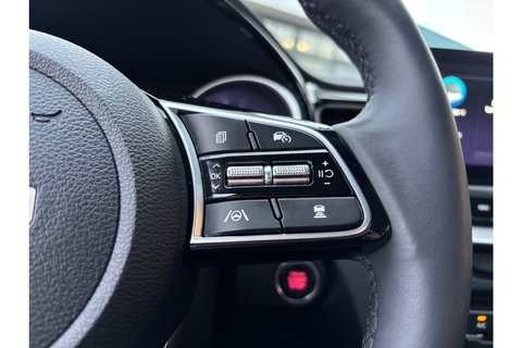 Kia Ceed 1.5 T-GDI AUTOMAAT DYNAMICLINE NAVI PDC WINTERPACK.