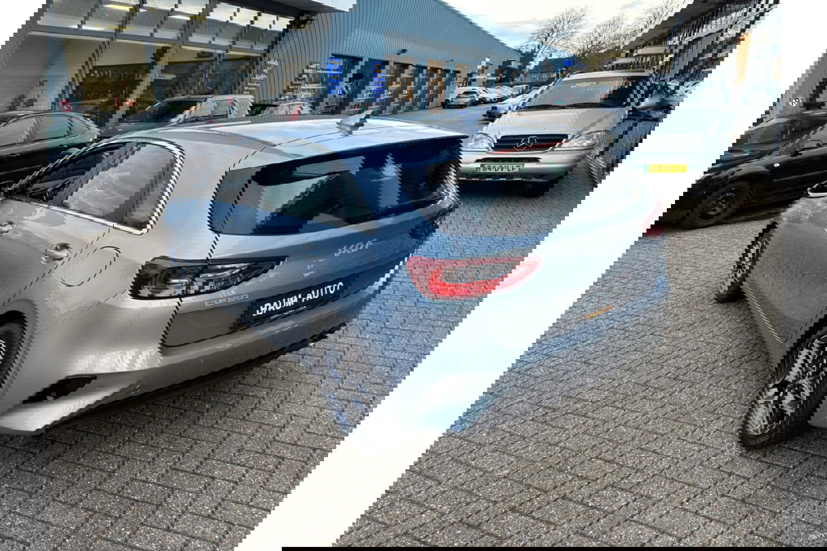 Kia Ceed 1.5 T-GDI AUTOMAAT DYNAMICLINE NAVI PDC WINTERPACK.