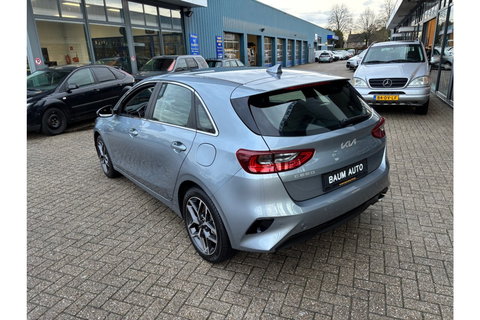 Kia Ceed 1.5 T-GDI AUTOMAAT DYNAMICLINE NAVI PDC WINTERPACK.